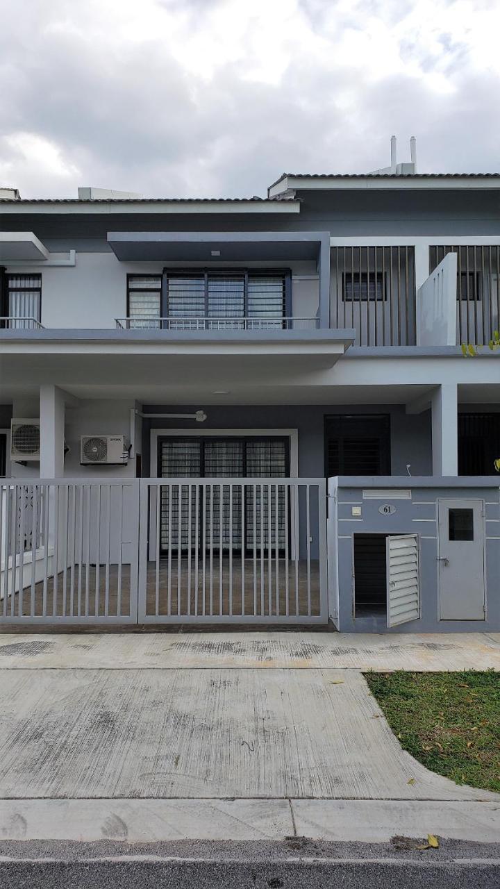 Sr Home-Stay @ Klia Kuala Lumpur Exterior foto